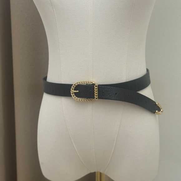 Maje Black and Gold Belt with Chain Buckle - Picture 2 of 2